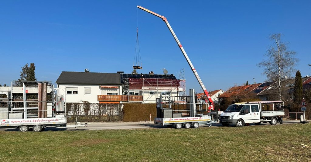 Ein Ausschnitt unseres Fuhr- und Maschinenparks 1 Dachdecker Muenchen Clauss Bedachungen 5
