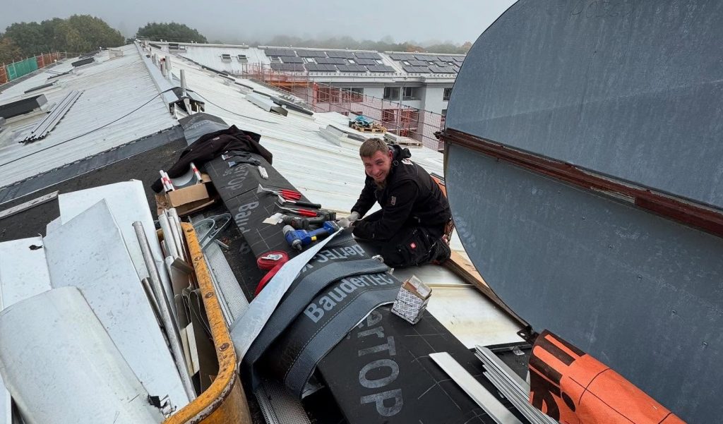 Energetische Blechdachsanierung 4 565067072 17951974563031915 1769805579086697134 n 1