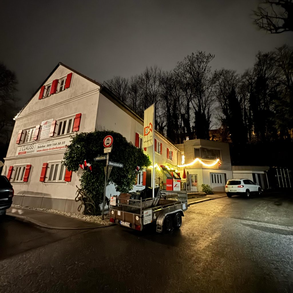 Weihnachtliche Grüße aus München-Thalkirchen! 1 605320032 17959343277031915 4127649224355786434 n